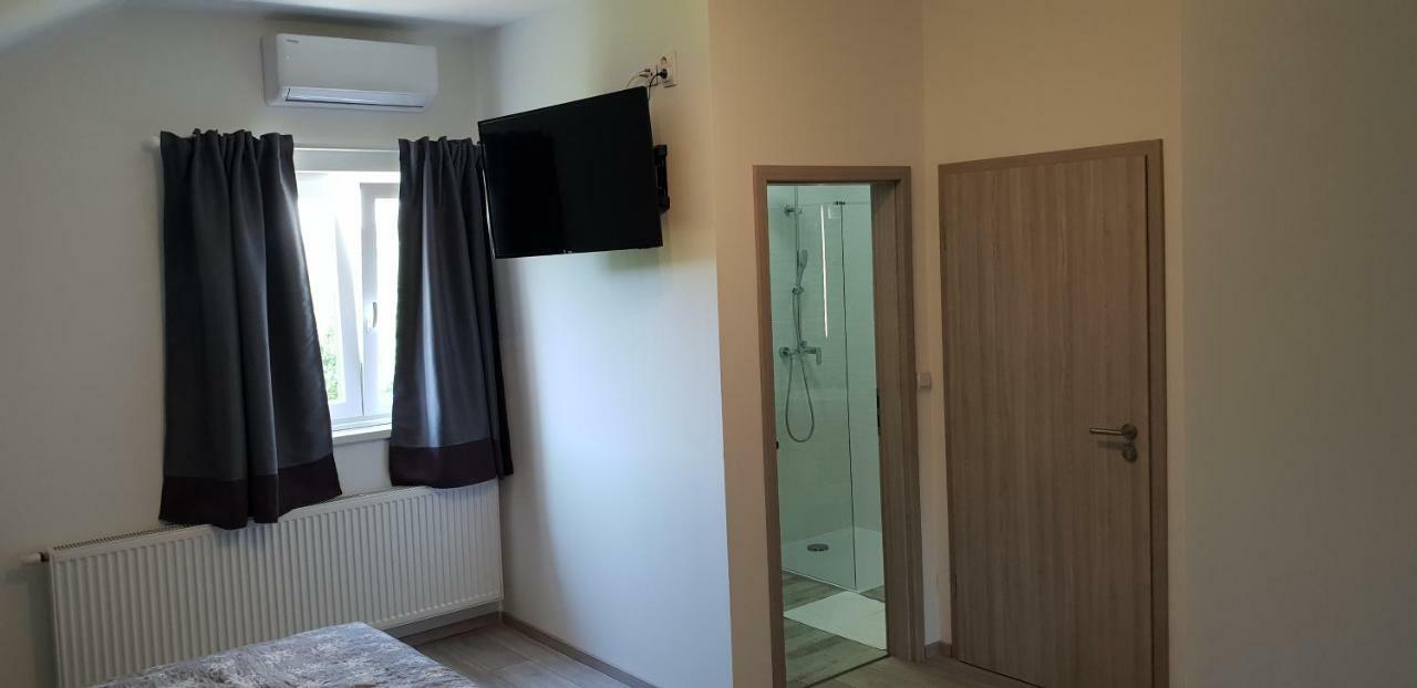 Ke-To Zagreb Airport Rooms Велика-Горица Экстерьер фото